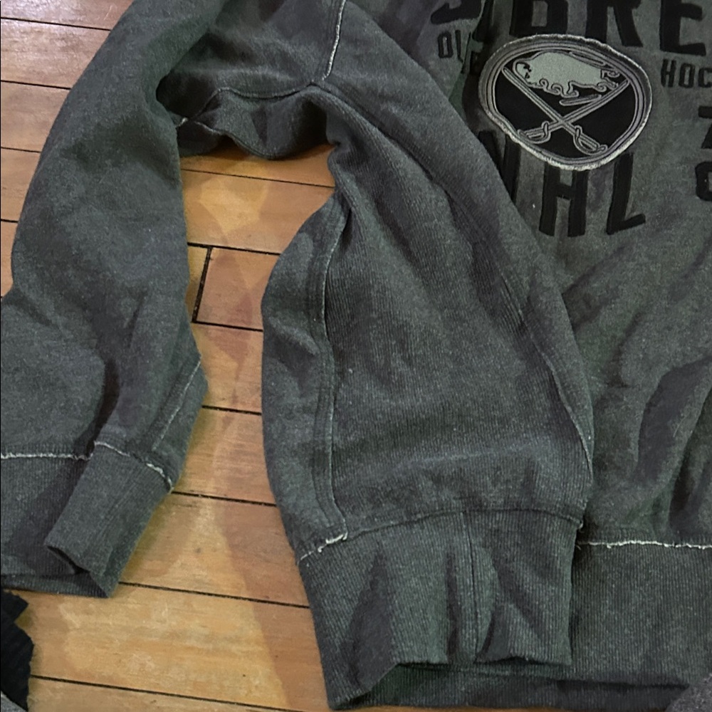 EUC Buffalo NY Sabres Crewneck Sweater - Charcoal - Picture 5 of 9
